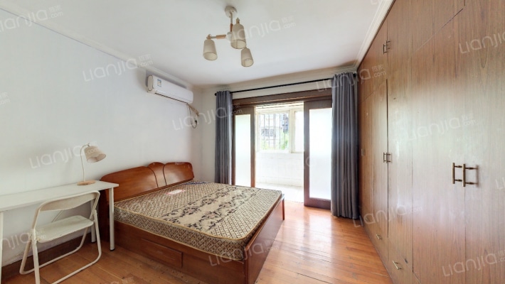 新亚苑二手房实景图