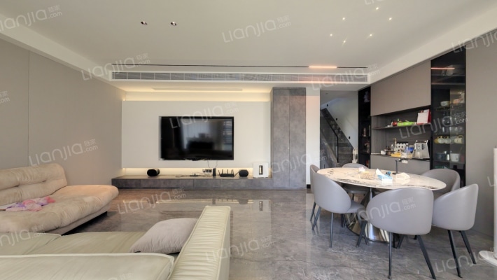 唐樾青山二手房实景图