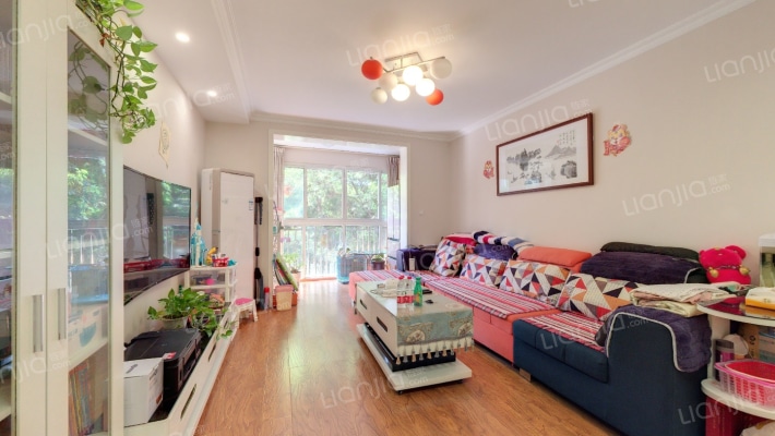 学府芳邻社区二手房实景图