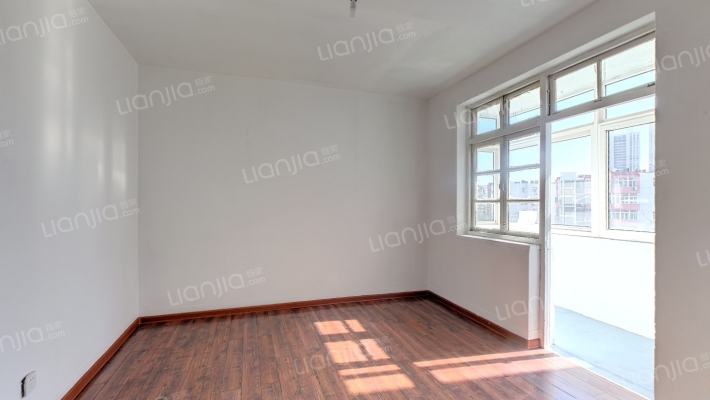 南京路（中央商务区）二手房实景图