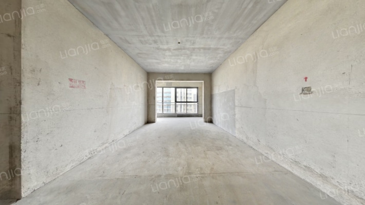 海滨东苑二手房实景图