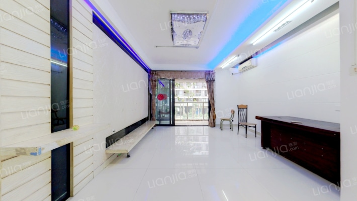 金地梅陇镇一期二手房实景图