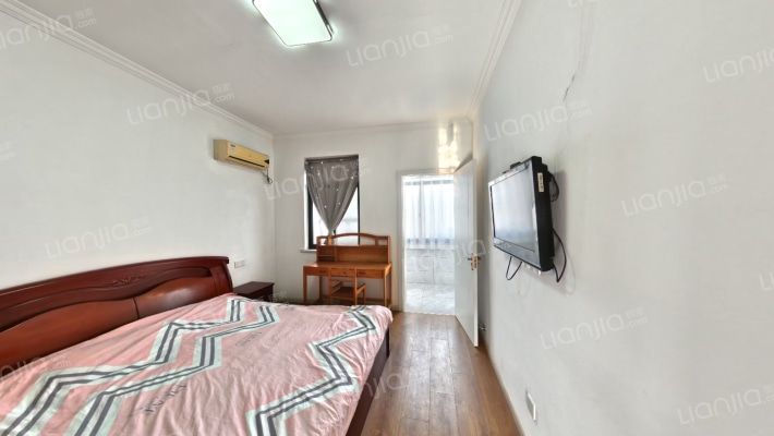 保东野大门二手房实景图