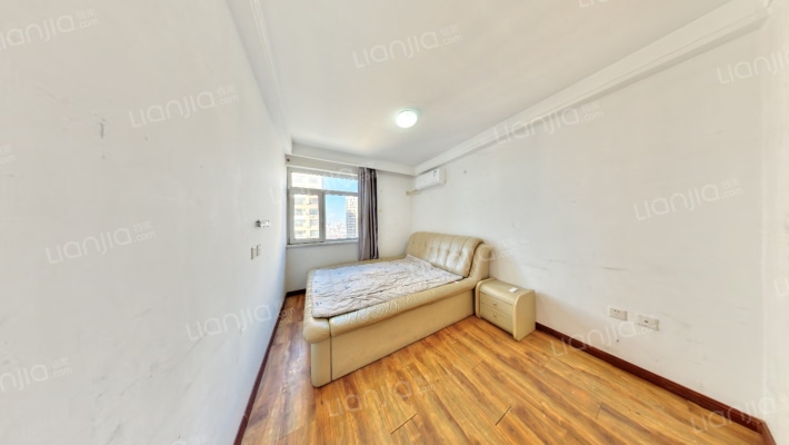 崇山银座二手房实景图