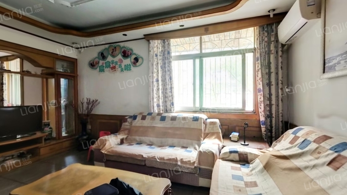 湖光山色二手房实景图