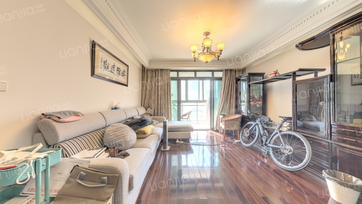 绿地名人坊二手房实景图