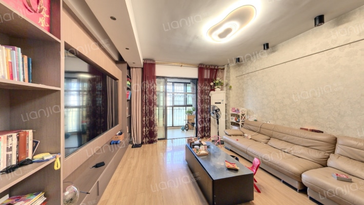 水岸天际二手房实景图