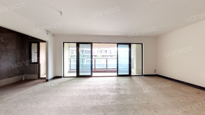 龙湖开元晶蓝I期二手房实景图