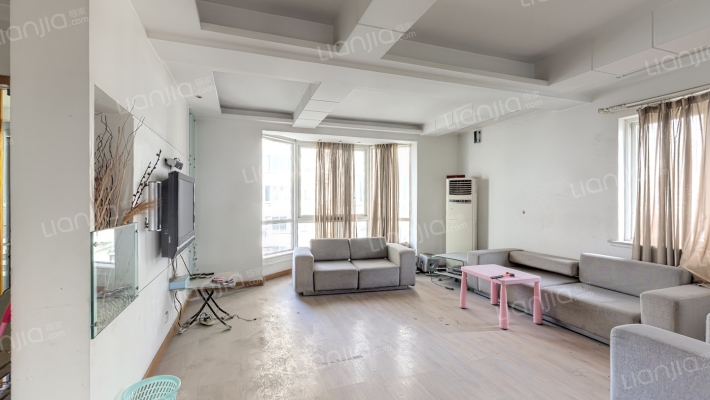 鸿基花苑二手房实景图