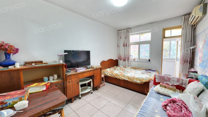 罗城头西五号院二手房实景图