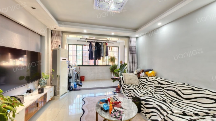 锦绣年华三期二手房实景图