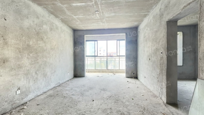 隆达花园二手房实景图