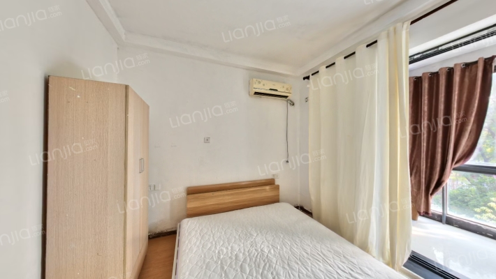 朗郡庭园二手房实景图