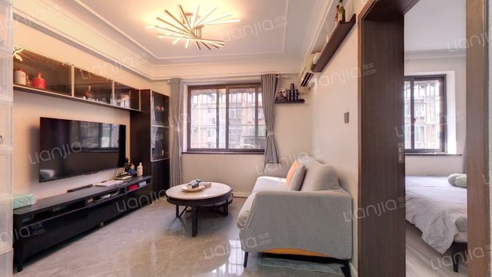 龙栖路644号二手房实景图