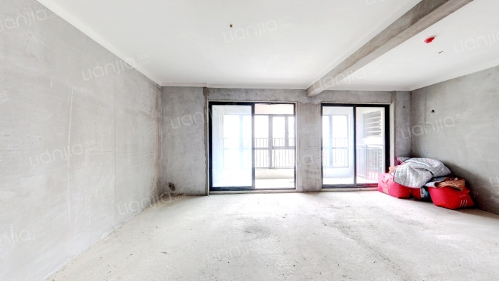 保利金香槟二手房实景图