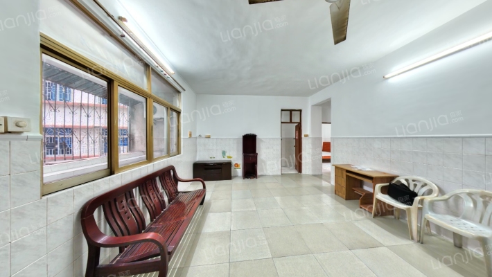 西苑楼二手房实景图