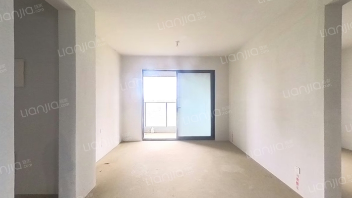 金地建投翠湖湾三区二手房实景图