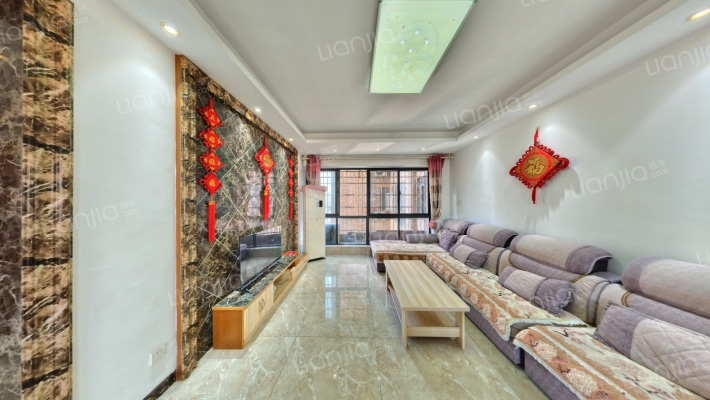 草莓街区二手房实景图