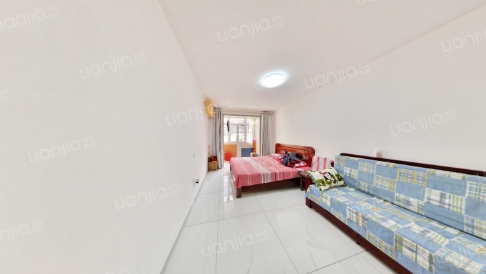 律纬路33号二手房实景图