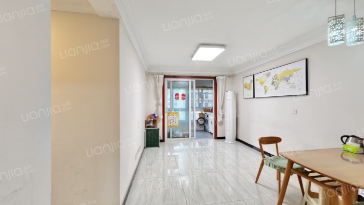 保利罗兰春天二手房实景图