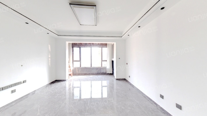 绿地IFC中央公馆B13区二手房实景图