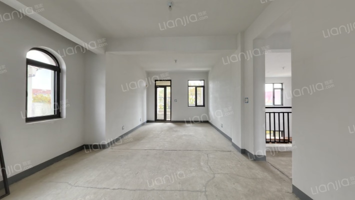 嶺海艺墅二手房实景图