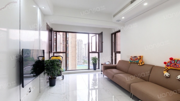 渝富滨江首岸二手房实景图