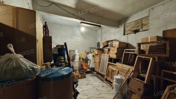 西七路137号二手房实景图