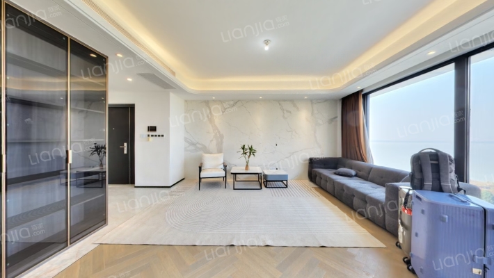 四季悦湖花园二手房实景图