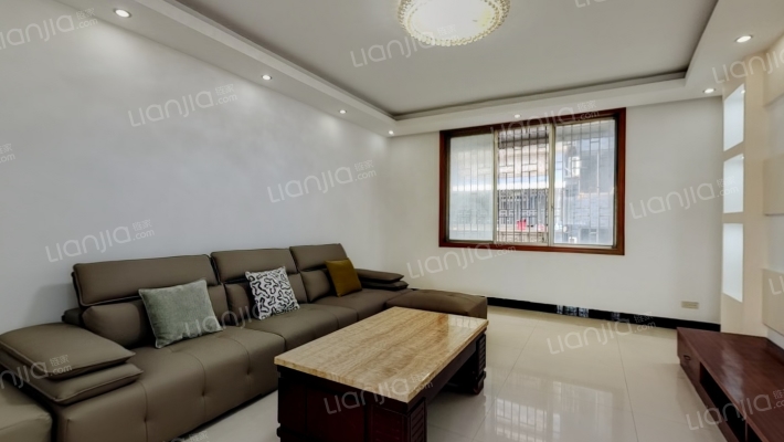 嘉年华小区二手房实景图