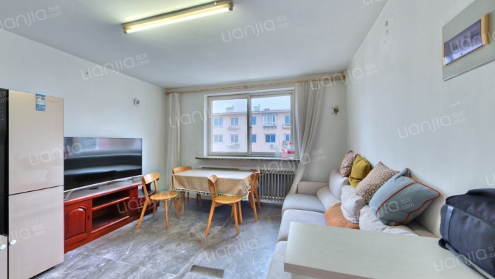 六0六社区二手房实景图