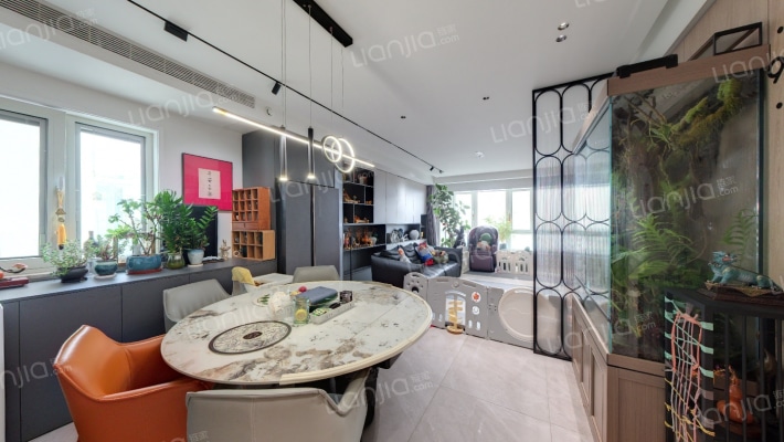 蓝色家园二手房实景图