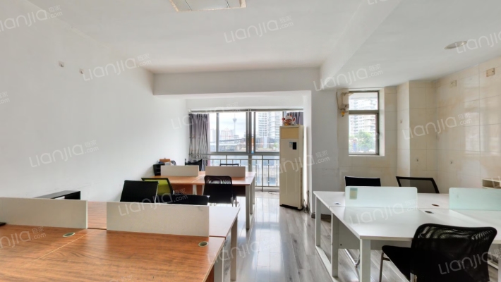 东方广场二手房实景图