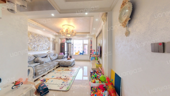 塞纳阳光C区二手房实景图