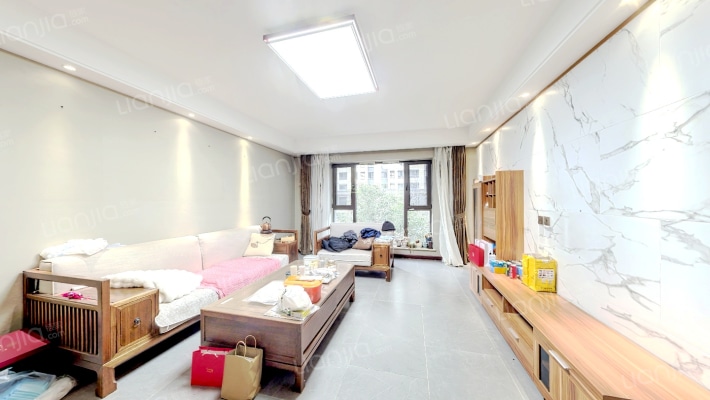 中建国熙台二手房实景图