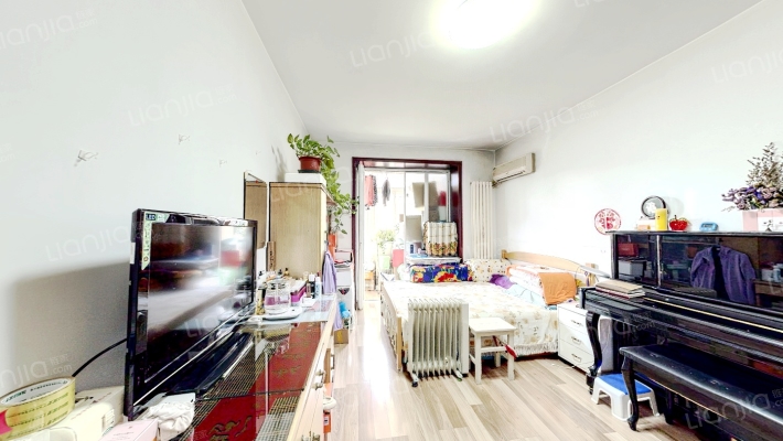 容和里二手房实景图