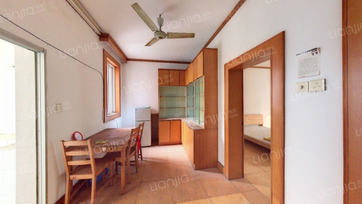 民政新村二手房实景图