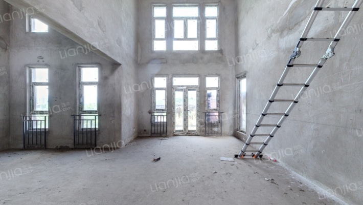 斌鑫湖山郡二手房实景图