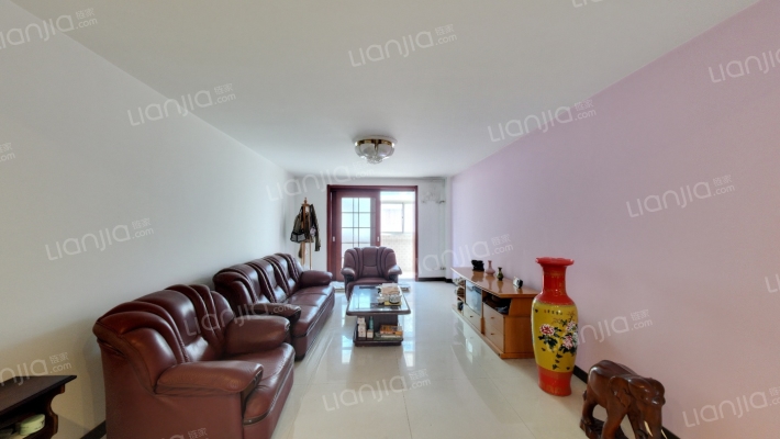 博彩公寓二手房实景图