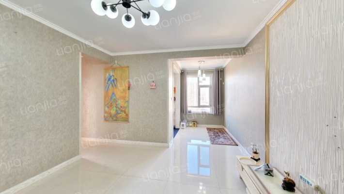 美域中央南楼二手房实景图