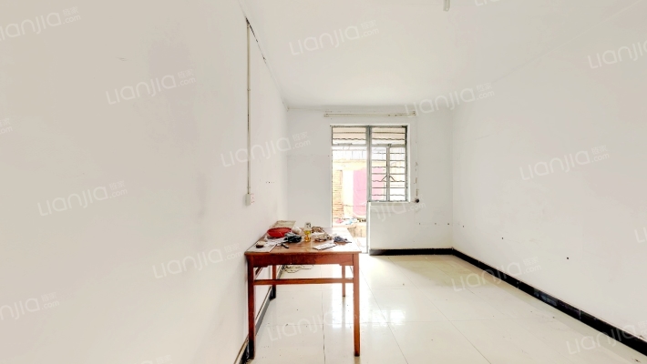 东华小区夏荫里二手房实景图