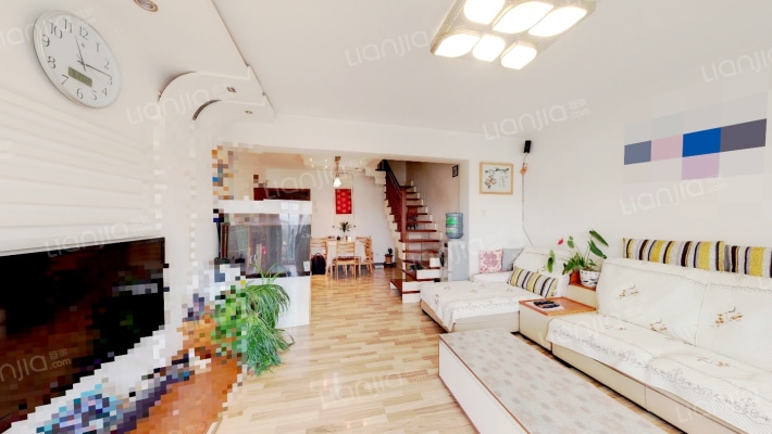 水晶宫公寓二手房实景图