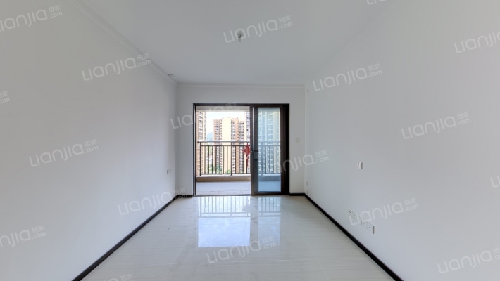 龙光玖誉山二手房实景图