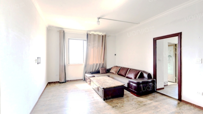 和平家园二手房实景图