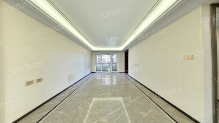 万科翡翠蓝山二手房实景图