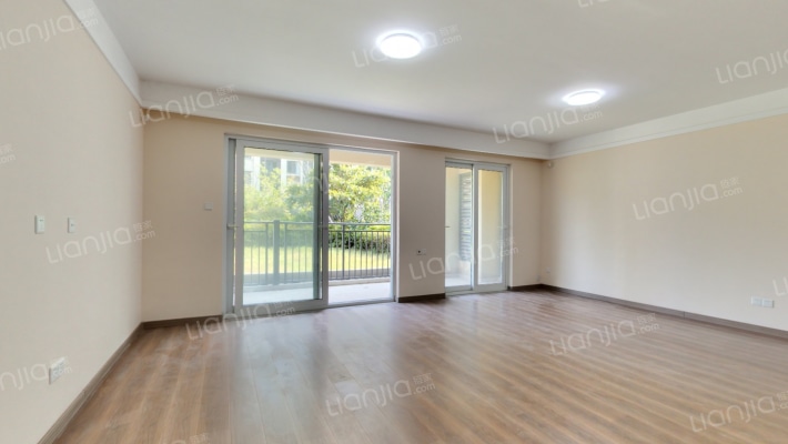 品著华庭二手房实景图