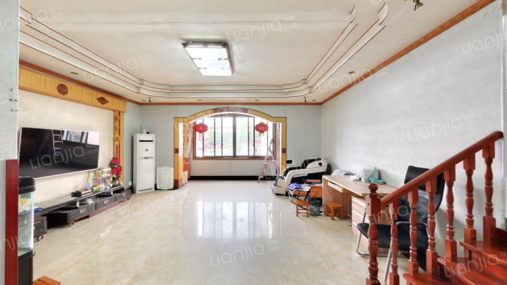 广场公寓二手房实景图