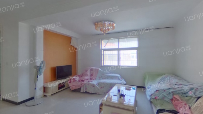 鸣鹿花园小区二手房实景图