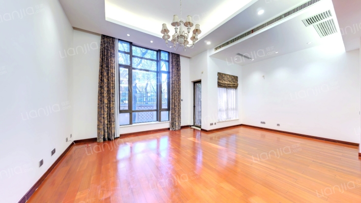 万科红郡二手房实景图