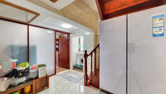 水岸名筑二手房实景图